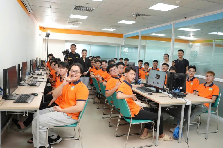 Khi khách hàng lướt nhanh hơn, doanh nghiệp cần video mạnh hơn!